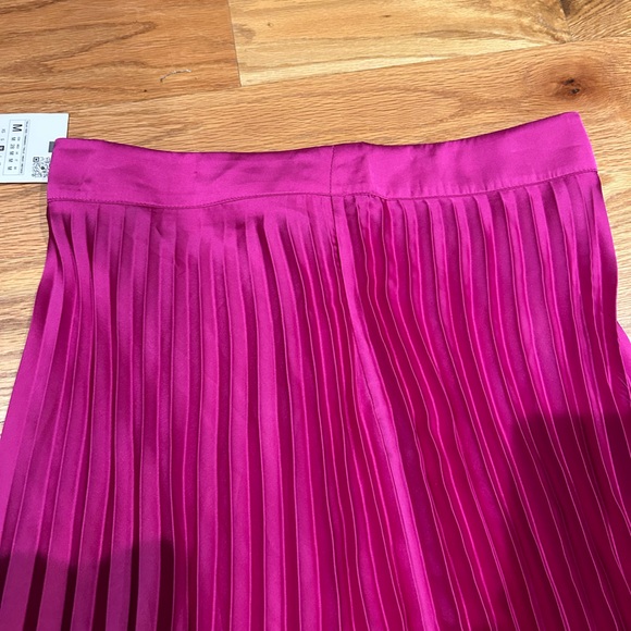 Zara Fuchsia Pink Pleated Maxi Skirt - Picture 3 of 6